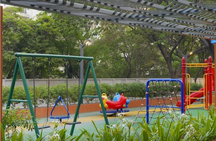 Garden, kumar-sienna 3 Bedroom 2450 Sq.Ft. Apartment In Magarpatta Road Pune 9554537