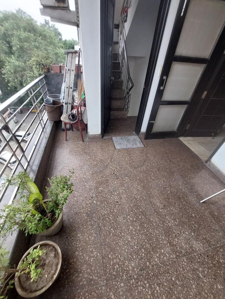 Balcony, gujranwala town 3 Bedroom 1440 Sq.Ft. Builder Floor In Gujranwala Town Delhi 9554560