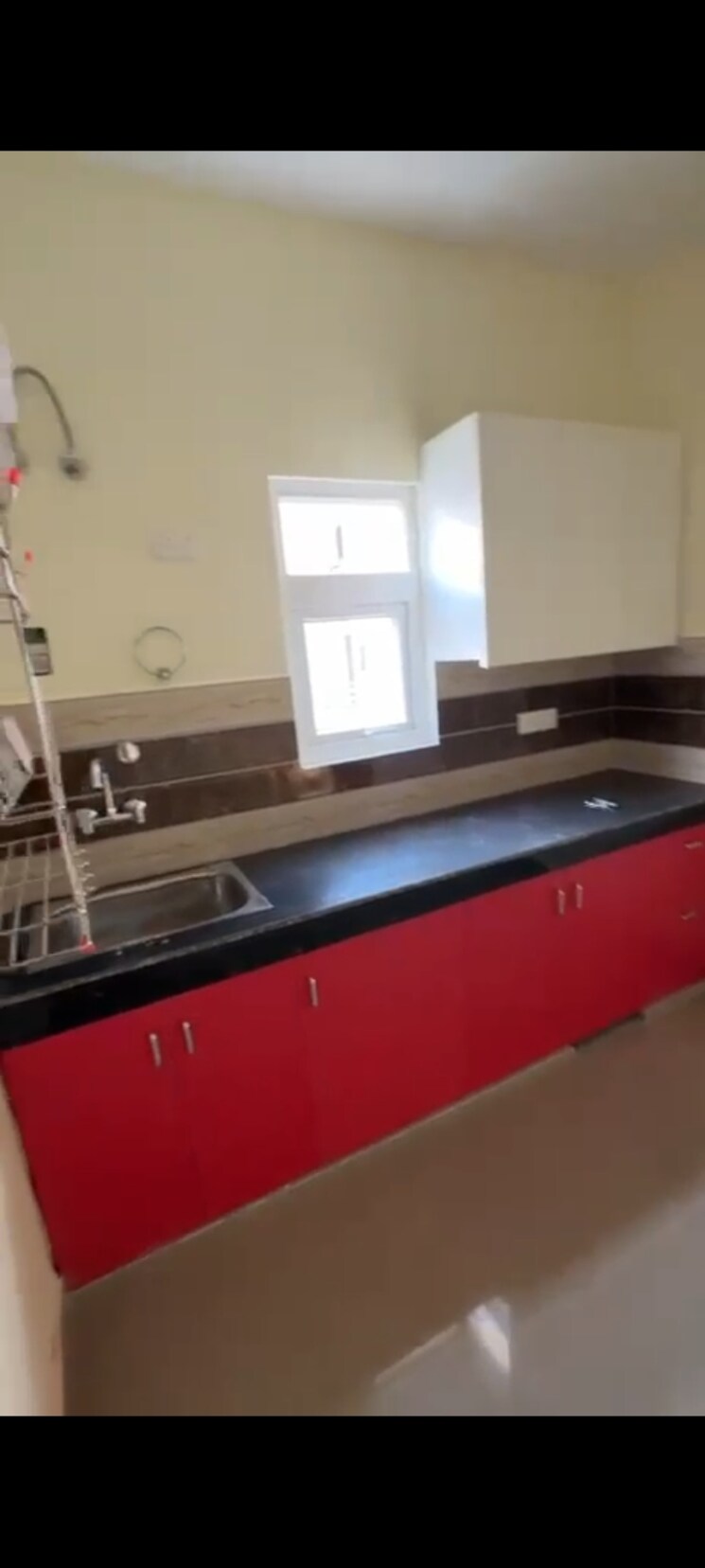 Kitchen, sector 23a 1.5 Bedroom 800 Sq.Ft. Builder Floor In Sector 23a Gurgaon 9554554