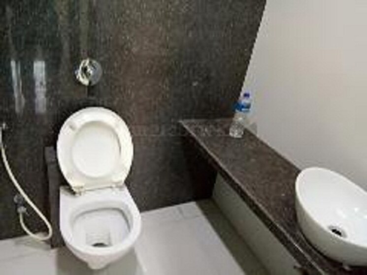 Bathroom, je-and-vee-madhuban 2 Bedroom 707 Sq.Ft. Apartment In Malad East Mumbai 9554555