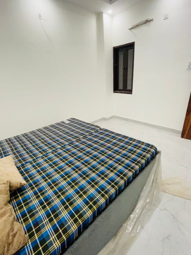 Bedroom, sector 23a 3 Bedroom 2000 Sq.Ft. Builder Floor In Sector 23a Gurgaon 9554568