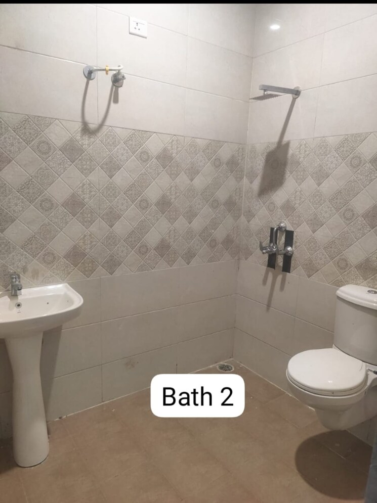 Bathroom, dhakoli 3 Bedroom 1200 Sq.Ft. Builder Floor In Dhakoli Zirakpur 9554572