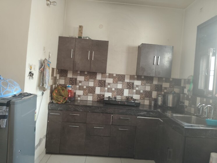 Kitchen, guru-nanak-enclave 2 Bedroom 1000 Sq.Ft. Builder Floor In Dhakoli Zirakpur 9554585