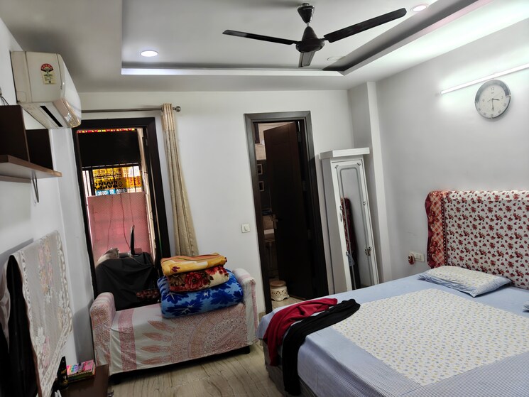 Bedroom, mukherjee nagar 3 Bedroom 1440 Sq.Ft. Builder Floor In Mukherjee Nagar Delhi 9554591