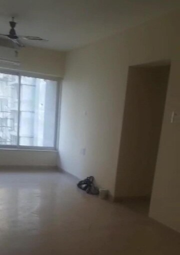 2 BHK Apartment For Rent in Group Seven Rushi Heights, Goregaon East