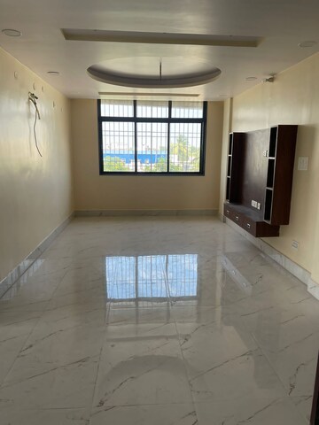 Room in 3 BHK Apartment at Bailey Road – for Rent