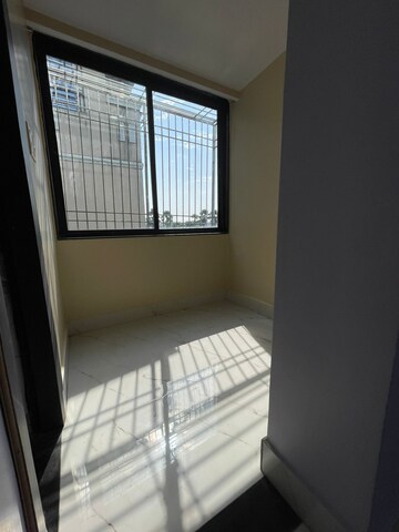 Room in 3 BHK Apartment at Bailey Road – for Rent