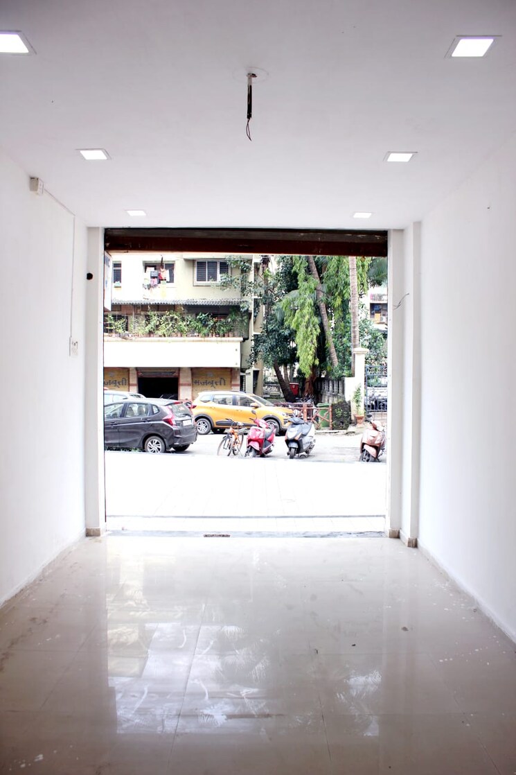 Room, gokul-garden-chs Commercial Shop 200 Sq.Ft. In Kandivali East Mumbai 9554620