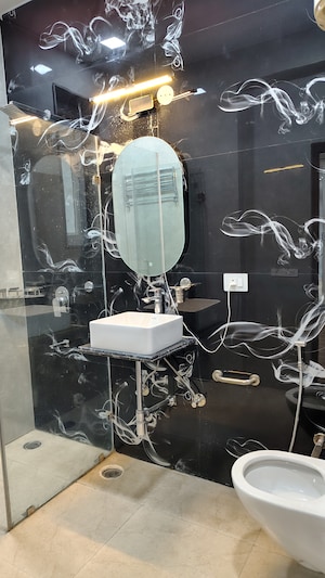 Gym in 3 BHK Builder Floor at Smart World Orchard, Sector 61 – for Sale