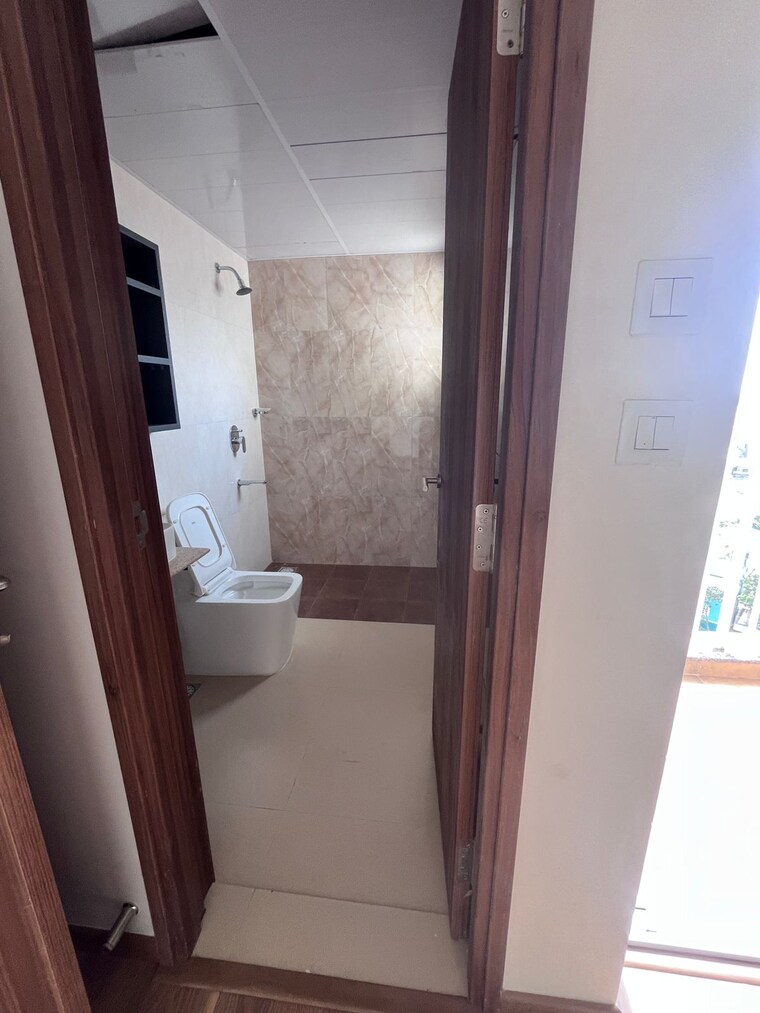 Bathroom, monarch-aqua 3 Bedroom 1291 Sq.Ft. Apartment In Kr Puram Bangalore 9554611