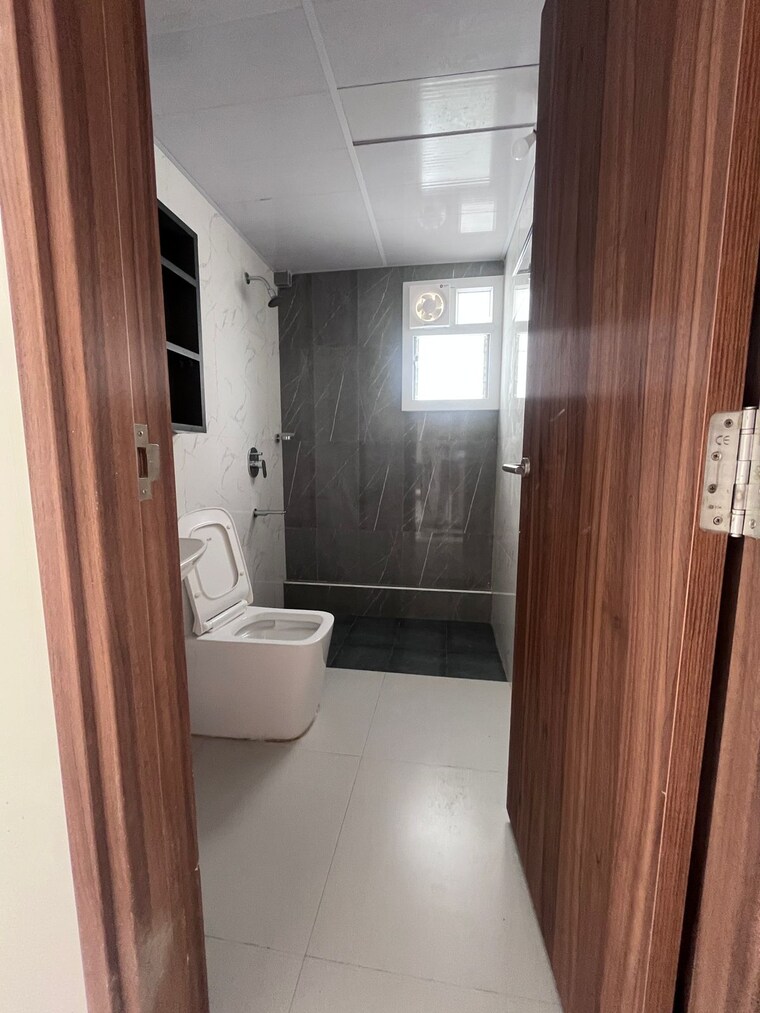 Bathroom, monarch-aqua 3 Bedroom 1291 Sq.Ft. Apartment In Kr Puram Bangalore 9554611
