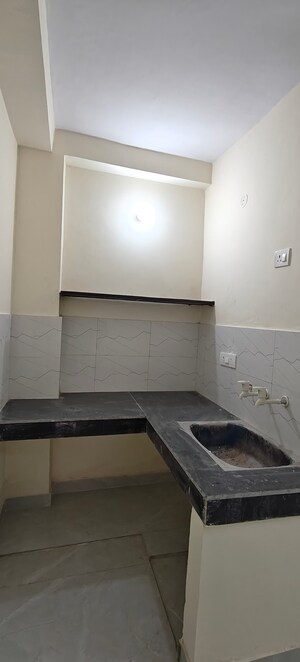Kitchen in 1 BHK Builder Floor at Mayur Vihar 1 – for Rent