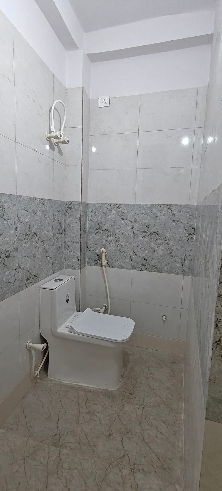 Bathroom, mayur vihar phase 1 1 Bedroom 450 Sq.Ft. Builder Floor In Mayur Vihar Phase 1 Delhi 9554661