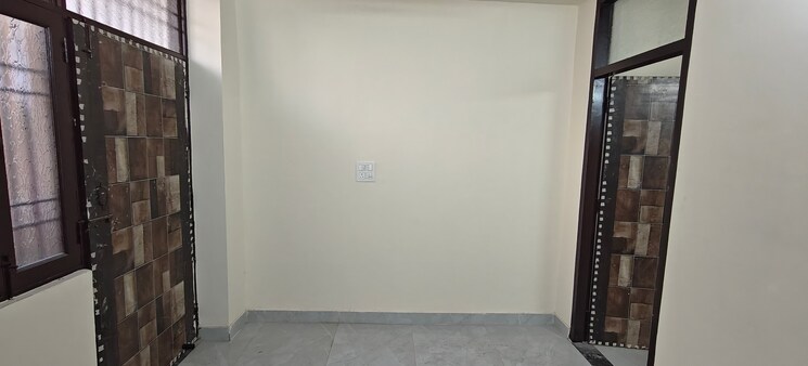 Room, mayur vihar phase 1 1 Bedroom 450 Sq.Ft. Builder Floor In Mayur Vihar Phase 1 Delhi 9554661