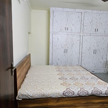 Bedroom in 1 BHK Builder Floor at Sector 9 – for Rent