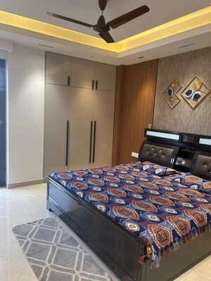Bedroom in 3 BHK Builder Floor at DLF Cyber Park, Sector 20 – for Rent