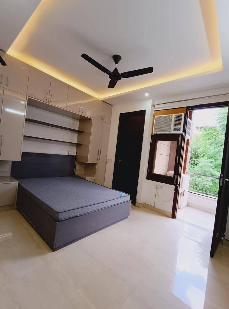 Room, dlf-cyber-park 4 Bedroom 2800 Sq.Ft. Builder Floor In Sector 20 Gurgaon 9554680
