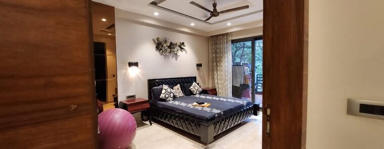 Bedroom, dlf-cyber-park 5 Bedroom 3690 Sq.Ft. Builder Floor In Sector 20 Gurgaon 9554683