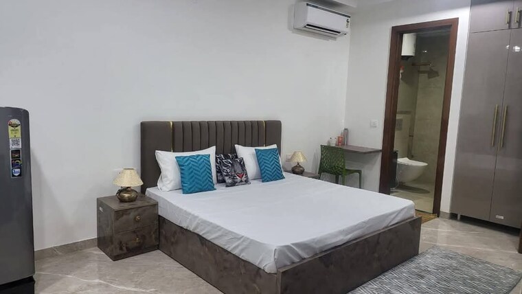 Bedroom, dlf-cyber-park 5 Bedroom 3690 Sq.Ft. Builder Floor In Sector 20 Gurgaon 9554683