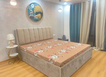 Bedroom in 5 BHK Builder Floor at DLF Cyber Park, Sector 20 – for Rent