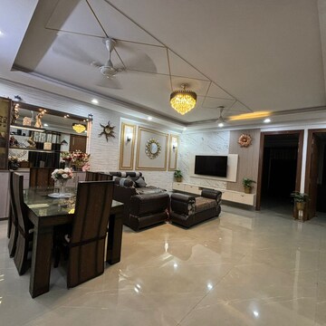 Living Room in 3 BHK Builder Floor at Saket – for Rent