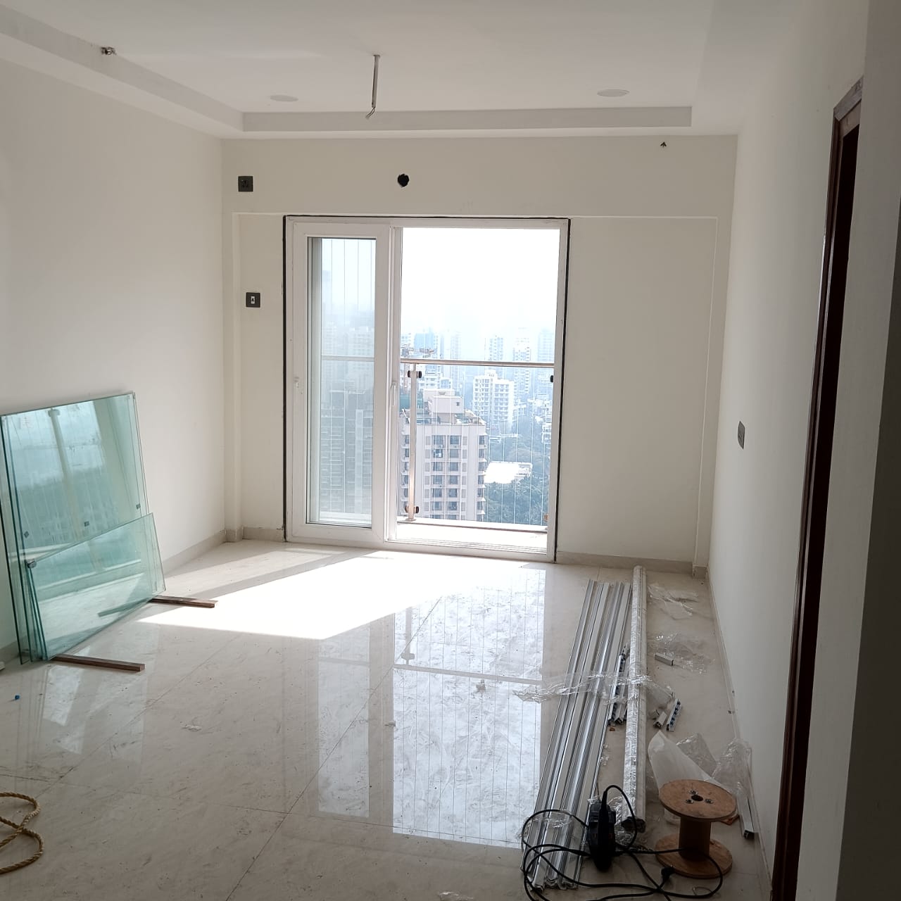 3 BHK Apartment For Rent in High Rise Building