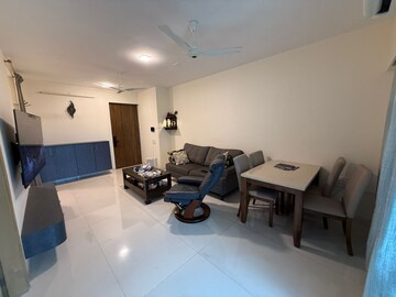 Team Area in 4 BHK Apartment at The Central, Chembur – for Rent