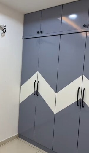 Furnished Amenities in 3 BHK Apartment at Marina Skies, Hi Tech City – for Rent