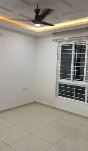 Room in 3 BHK Apartment at Marina Skies, Hi Tech City – for Rent