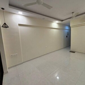 Room in 3 BHK Apartment at Kalpataru Crest, Bhandup Industrial Area – for Rent
