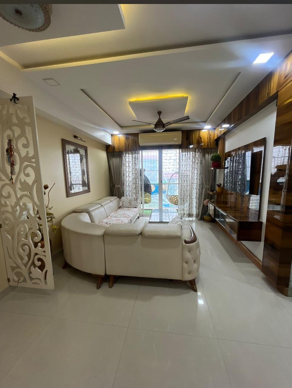 2 BHK Apartment For Sale in Shree Shashwat CHS