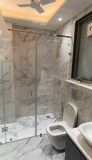 Bathroom in 2.5 BHK Builder Floor at ASF Towers, Udyog Vihar Phase 4 – for Rent