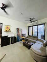 700 Sq.Ft. Pg in Worli