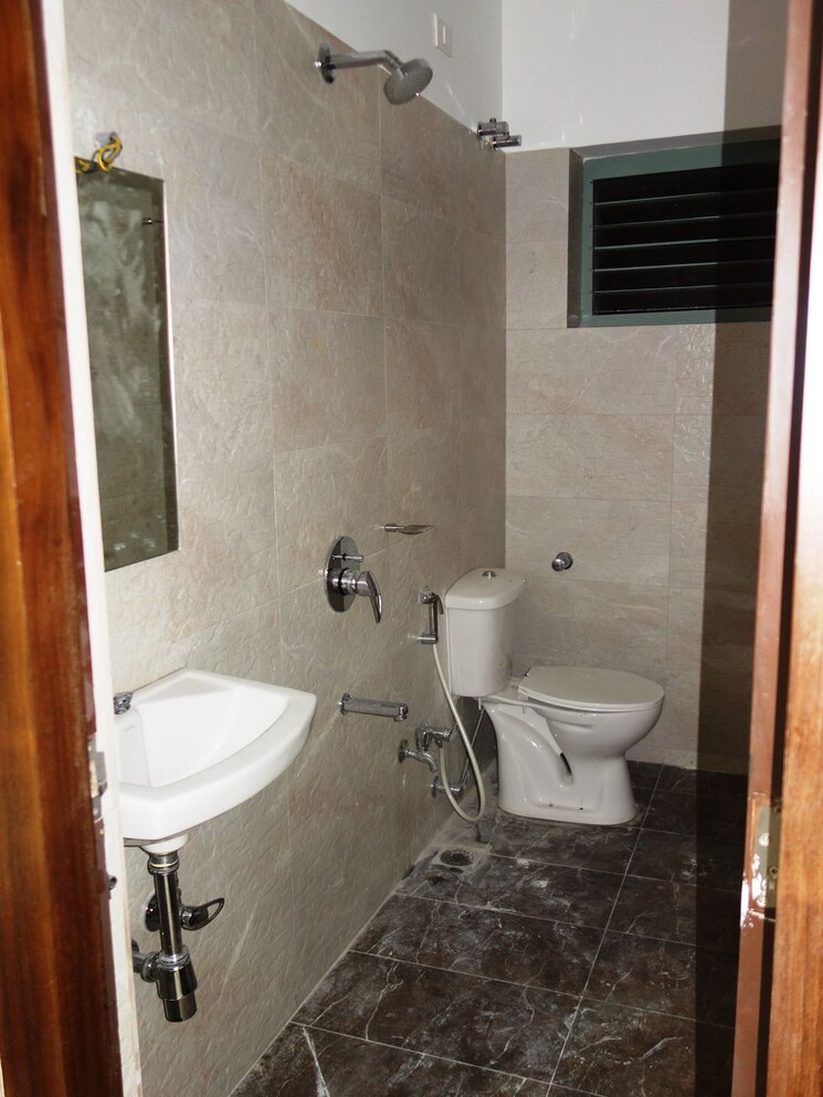 Bathroom, nehru-nagar-sharada-chs 1 Bedroom 393 Sq.Ft. Apartment In Kurla East Mumbai 9554801