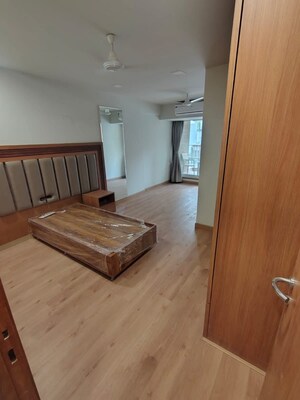 Room in  Pg at Prabhadevi – for Rent