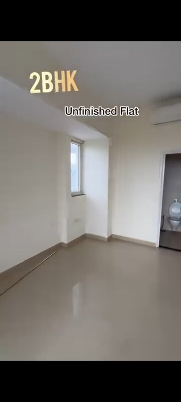 Room in 2 BHK Apartment at Mermit Tower, Lower Parel – for Rent