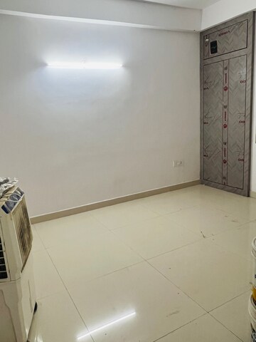 Room in 2.5 BHK Independent House at Sector 27 – for Rent