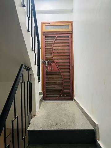  2.5 BHK Independent House at Sector 27 – for Rent