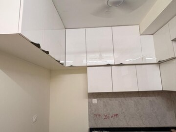 Furnished Amenities in 2 BHK Apartment at Chandak 34 Park Estate, Goregaon West – for Rent