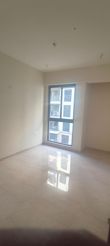 Bedroom in 2 BHK Apartment at Lodha Sterling, Kolshet Road – for Rent