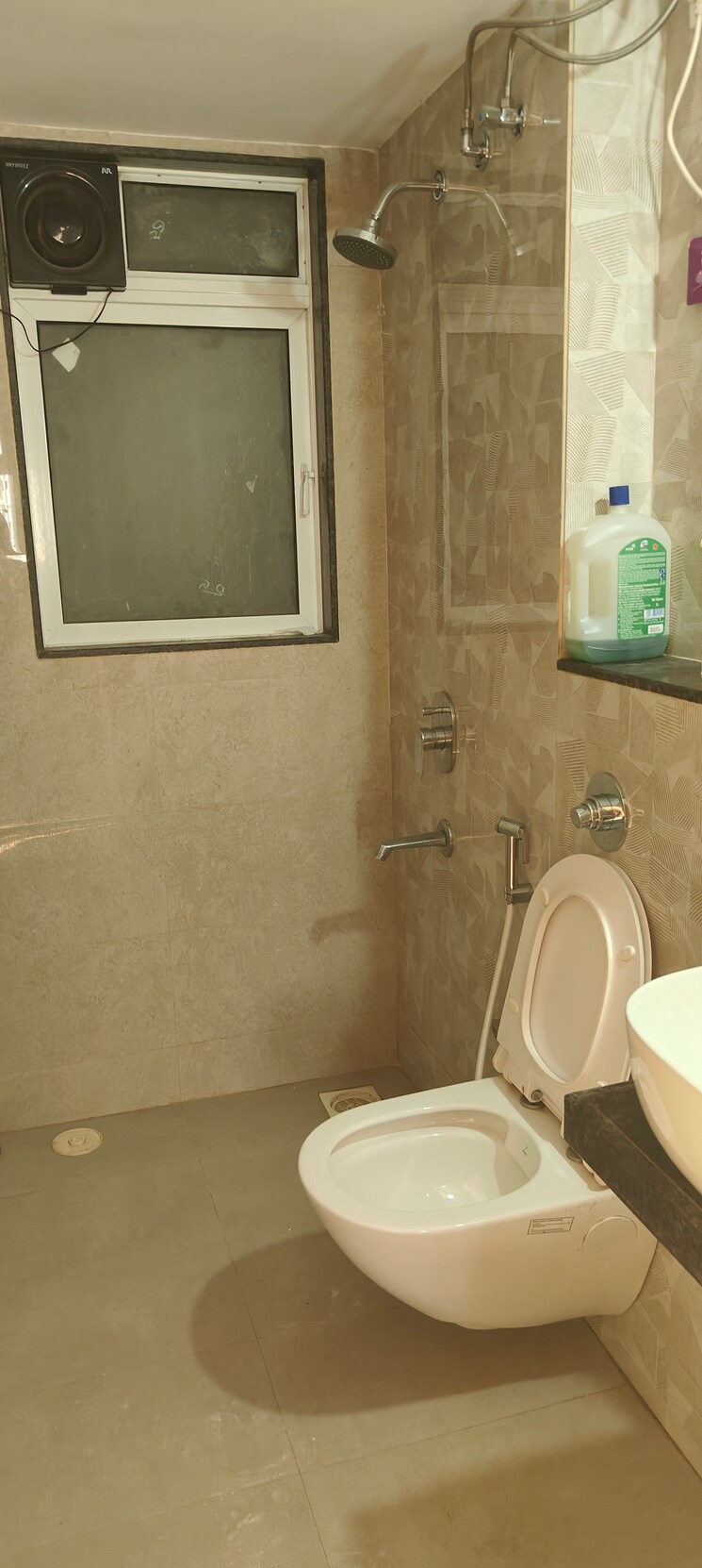 Bathroom, ashar-axis 2 Bedroom 900 Sq.Ft. Apartment In Majiwada Thane 9554875