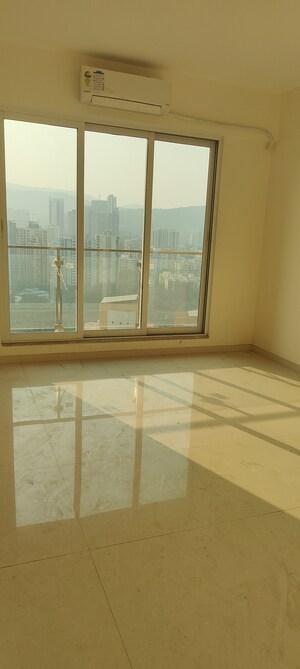 Bedroom in 3.5 BHK Apartment at Kapur Bawdi – for Rent