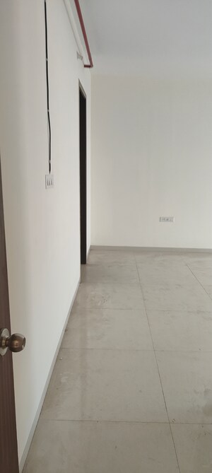 Bedroom in 3.5 BHK Apartment at Kapur Bawdi – for Rent