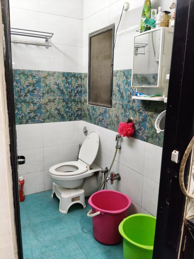 Bathroom, sagar-avenue 2 Bedroom 600 Sq.Ft. Apartment In Santacruz East Mumbai 9554886