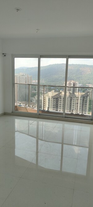 Bedroom in 2 BHK Apartment at Soham Crystal Spires, Thane West – for Rent