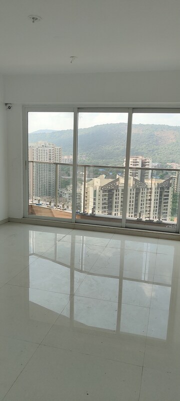 Bedroom in 2 BHK Apartment at Soham Crystal Spires, Thane West – for Rent