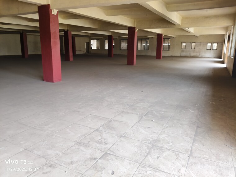 Room, vanmala-compound Commercial Warehouse 15000 Sq.Yd. In Dapode Thane 9554899