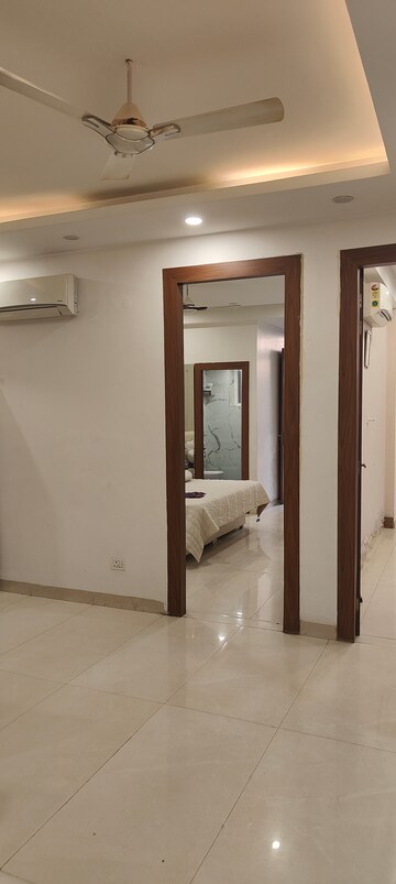 Room in 3 BHK Builder Floor at Ansal Plaza Gurgaon, Palam Vihar – for Sale