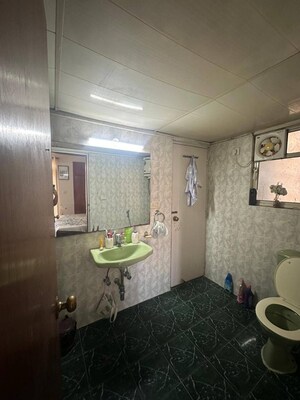 Bathroom in 3 BHK Apartment at Conscient Heritage Max, Sector 102 – for Rent