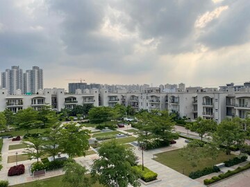 3 BHK Villa – Exterior View View at BPTP Amstoria, Sector 102 - for Rent